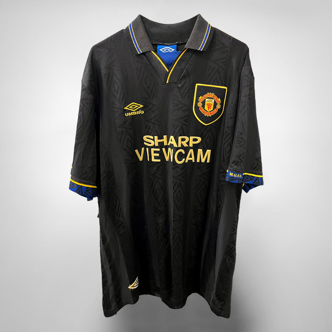 1993-1995 Manchester United Umbro Away Shirt | Classic Football Shirts |  Vintage Football Shirts | Rare Soccer Shirts | Worldwide Delivery | 90's  Football Shirts | Manchester United, Arsenal, Juventus, Barcelona, Bayern,