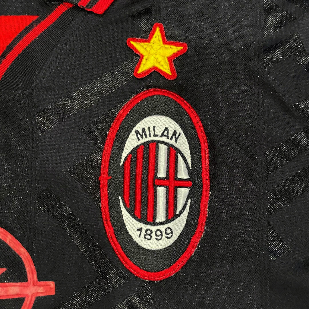 1996-1997 AC Milan Lotto Third Shirt #22 Edgar Davids