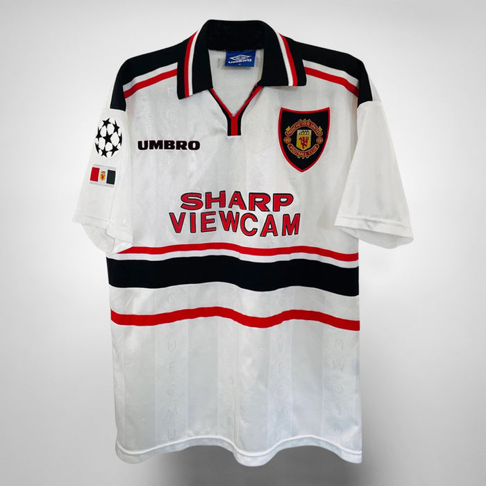 1997-1999 Manchester United Umbro Away Shirt #16 Roy Keane
