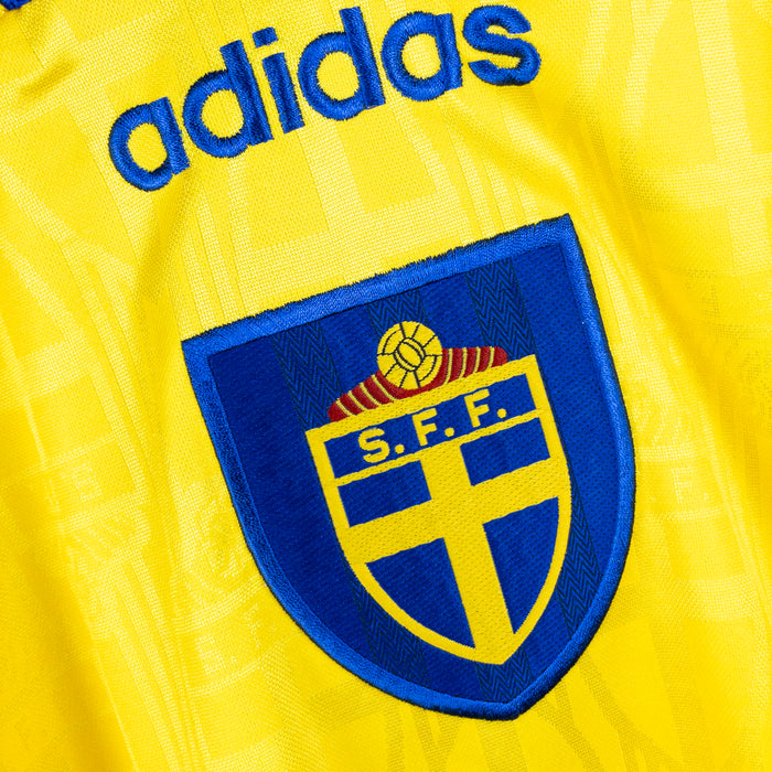 1996-1998 Sweden Adidas Home Shirt (M)
