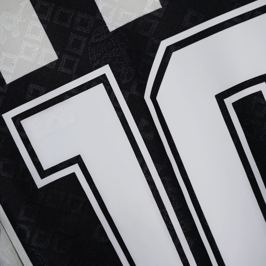 1992-1994 Juventus Kappa Long Sleeve Home Shirt #10 Roberto Baggio