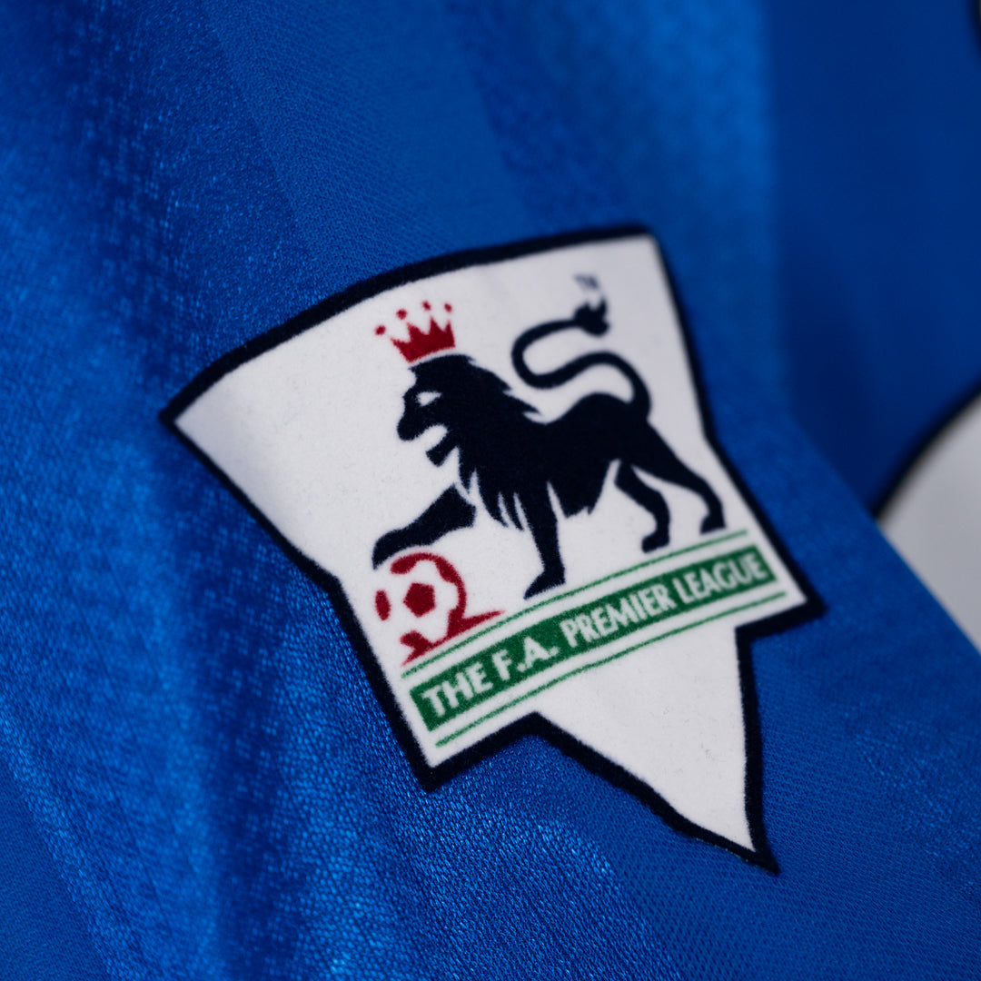 1997-1999 Chelsea Umbro Home Shirt #25 Gianfranco Zola