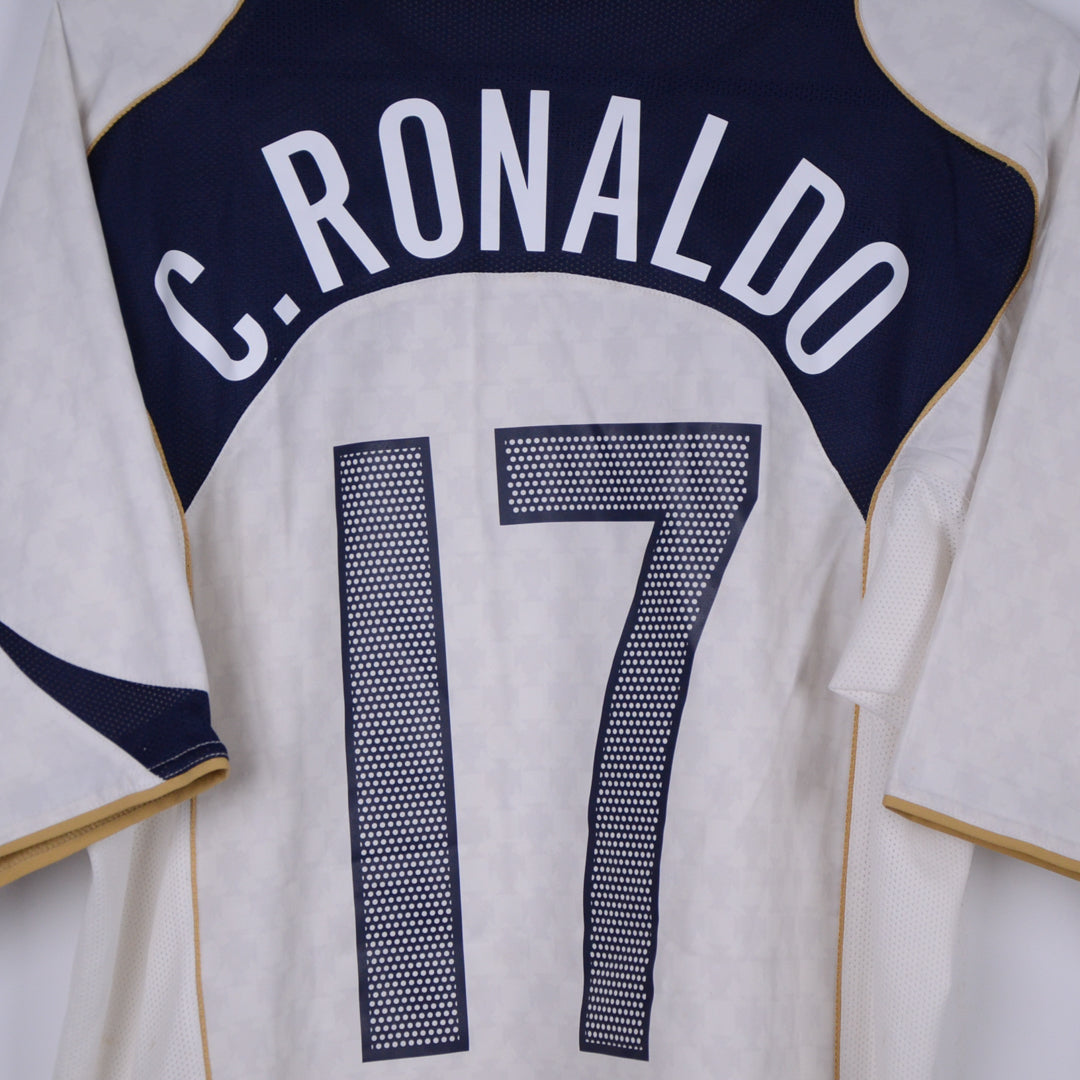 2004-2005 Portugal Nike Away Shirt #17 Cristiano Ronaldo - Marketplace