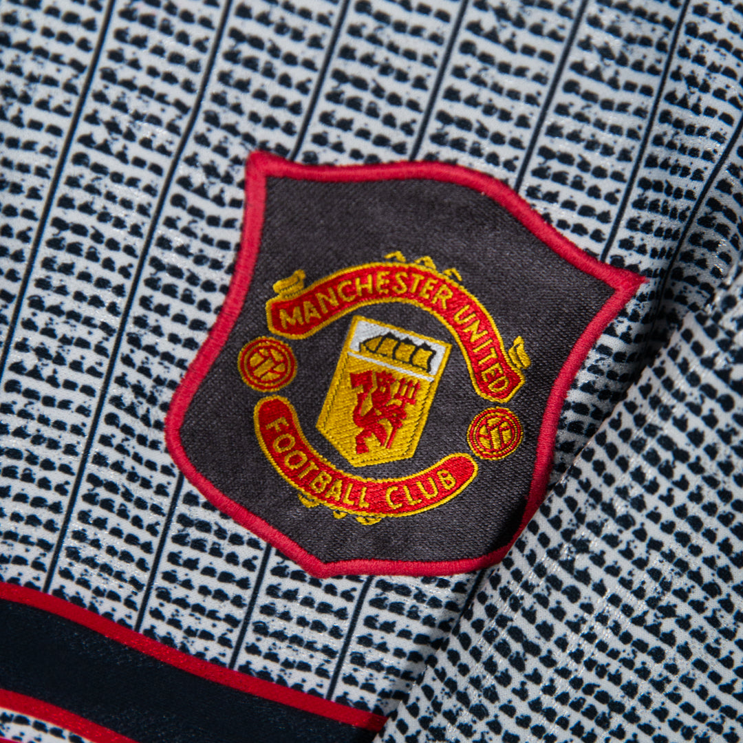 1995-1996 Manchester United Umbro Away Shirt - Marketplace