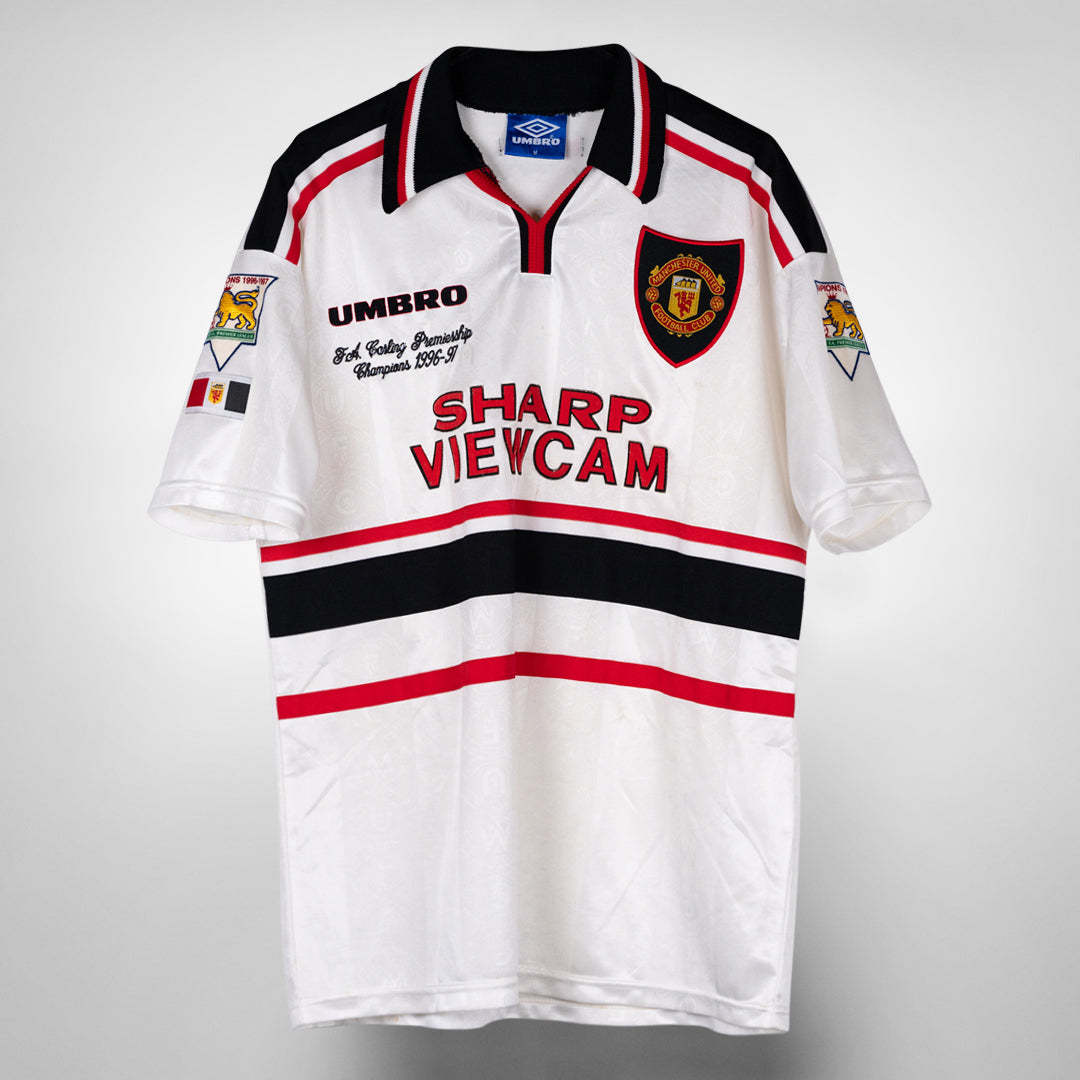 1997-1999 Manchester United Umbro Away Shirt #7 David Beckham