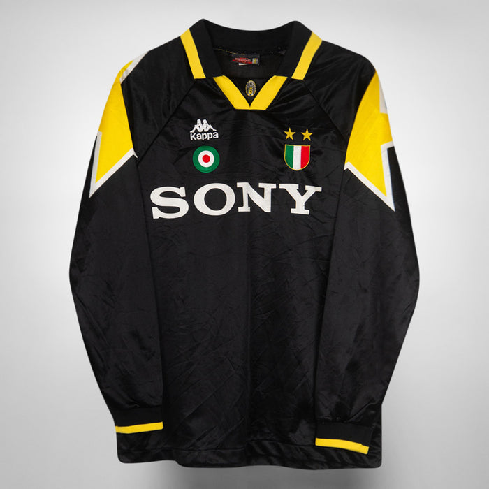 1995-1996 Juventus Kappa Third Shirt