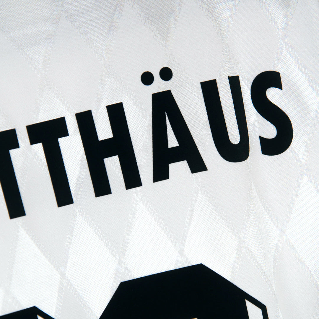1995-1996 Bayern Munich Adidas Away Shirt #10 Lothar Matthäus