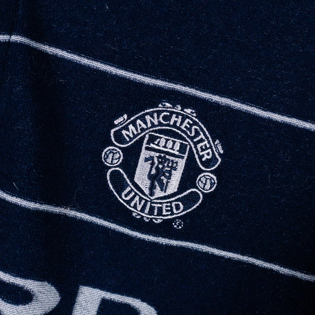 1999-2000 Manchester United Umbro Away Shirt Youth