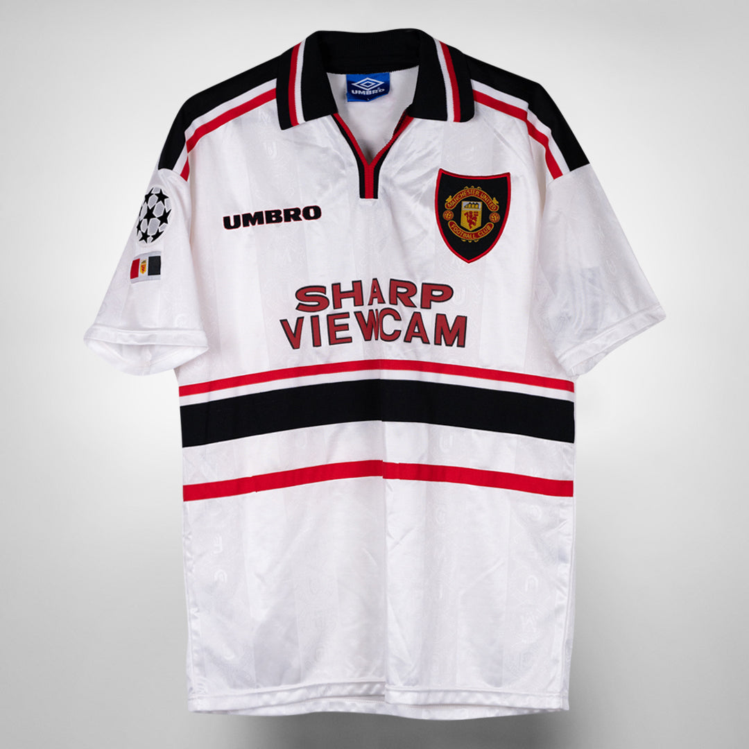 1997-1999 Manchester United Umbro Away Shirt #16 Roy Keane