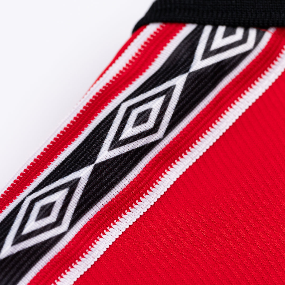 1998-1999 Manchester United Umbro Home Shirt #7 David Beckham