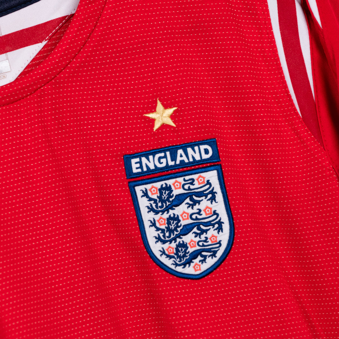 2004-2006 England Umbro Long Sleeve Away Shirt #7 David Beckham