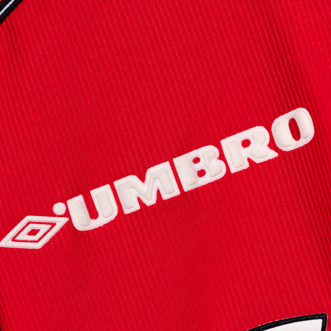 1997-1999 Manchester United Umbro Away Shirt #7 David Beckham