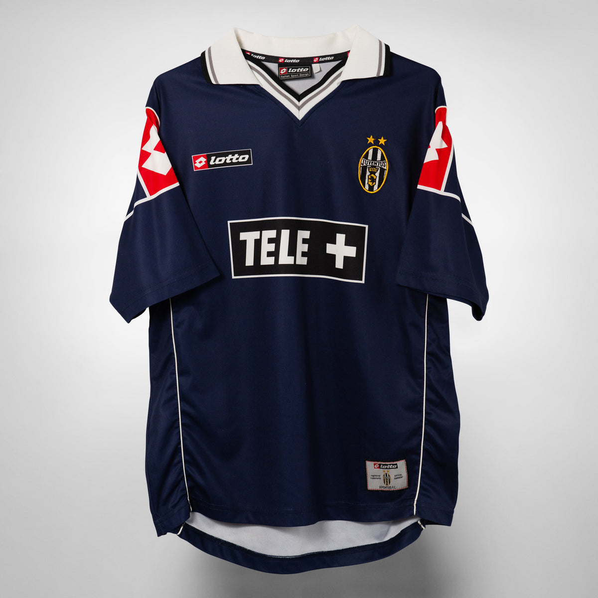 2000-2001 Juventus Lotto Third Shirt