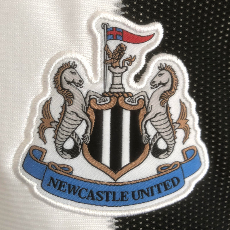 2010-2011 Newcastle United Puma Long Sleeve Home Shirt - Marketplace