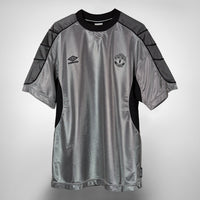 1999-2001 Manchester United Umbro Training Shirt Grey