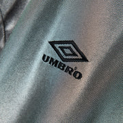 1999-2001 Manchester United Umbro Training Shirt Grey