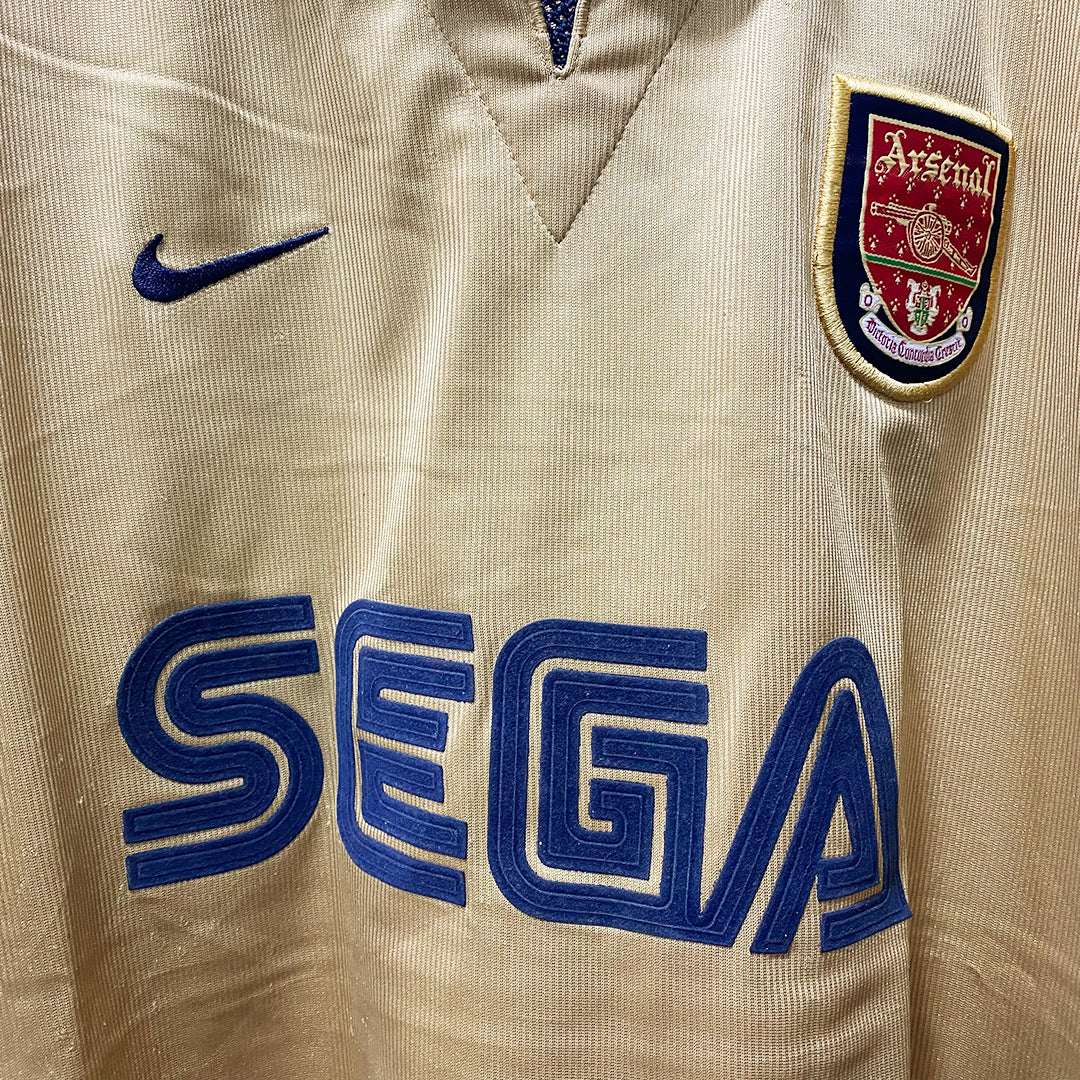 Arsenal 2001 away store kit